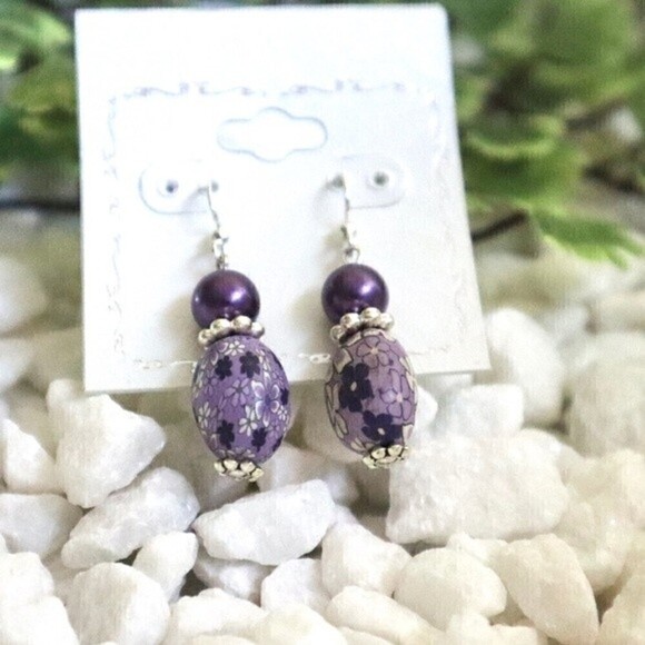 Purple color Polymer Clay dangling‎ earrings - Picture 4 of 6